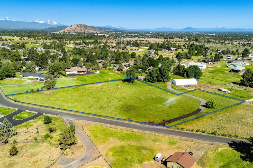 For Sale $575,000 • Co-Listing Agent