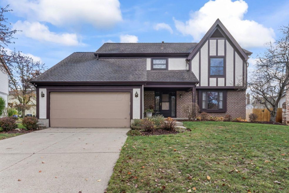 138 Highmeadows Cir, Powell, OH 43065 - photo 1