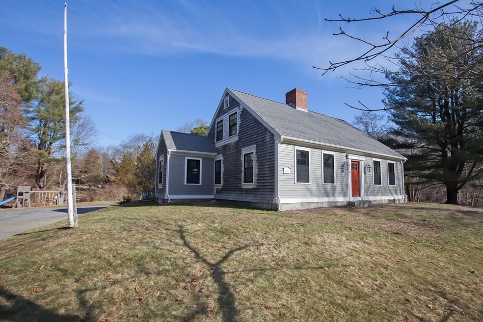 101 Hobart St, Hingham, MA 02043 - photo 1