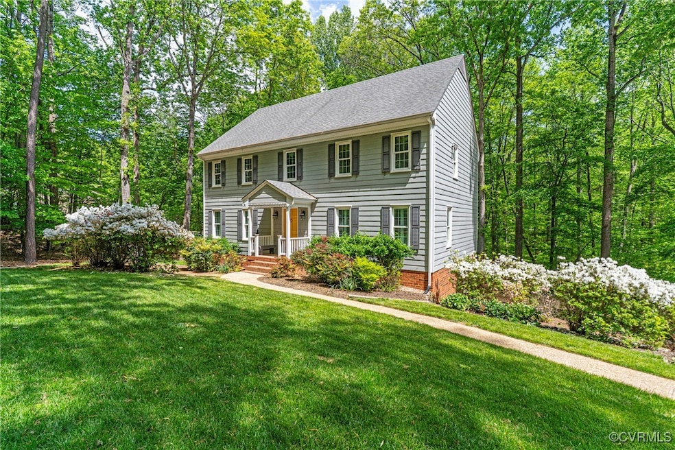 Classic and tranquil Colonial on a quiet cul de sa