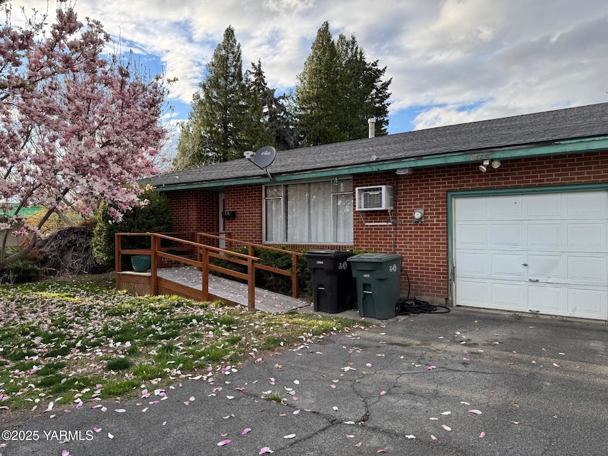 Pending $399,000