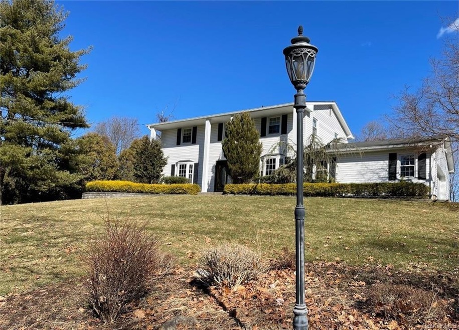 19 Marietta Dr, Pomona, NY 10970 - photo 1