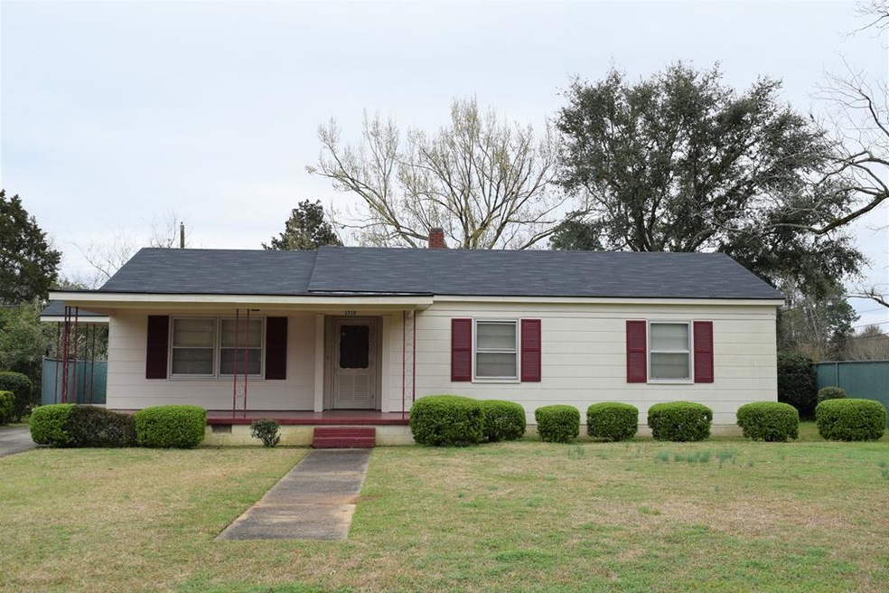 1712 Avalon Ave, Albany, GA 31707 - photo 1