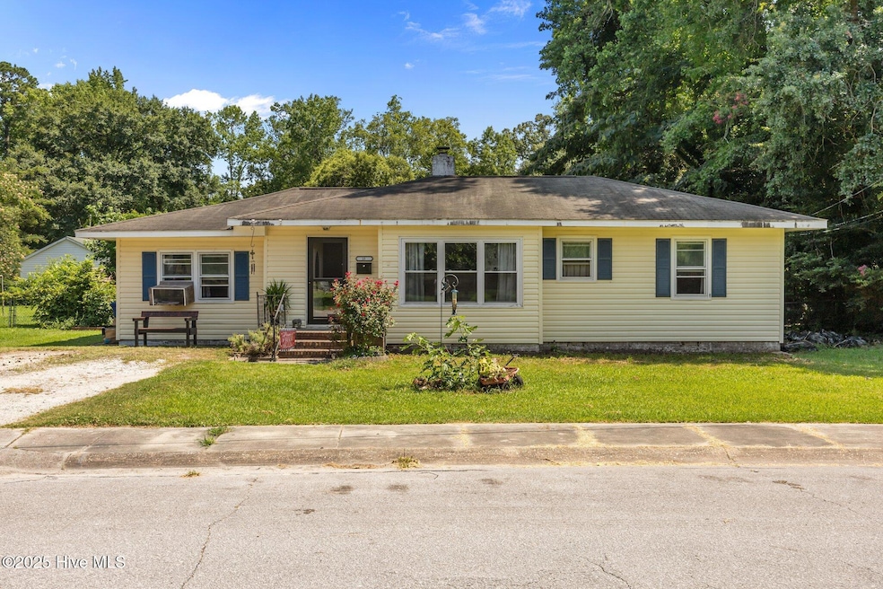 18 WHITE OAK ST