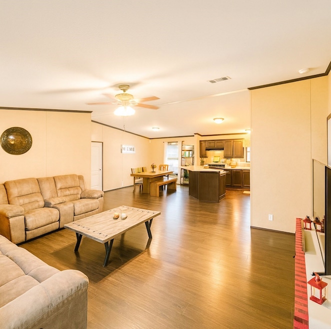 149 High Meadows Dr, Gonzales, TX 78629 - photo 1