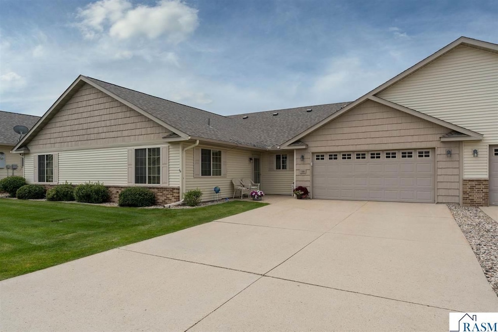 108 Palmer Path, Mankato, MN 56001 - photo 1