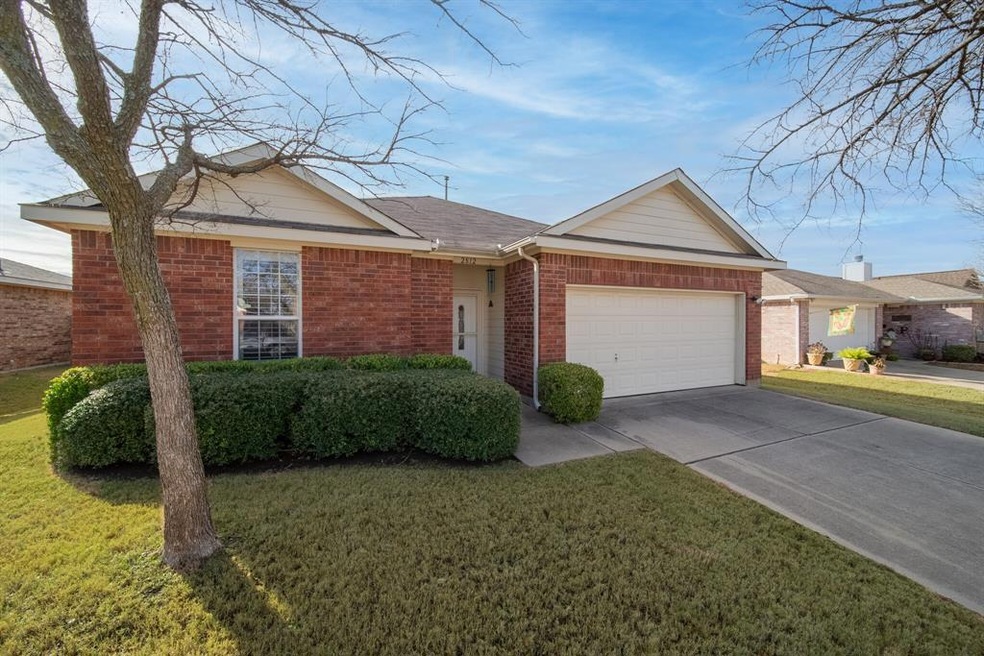 2812 Weslayan Dr, Denton, TX 76210 - photo 1