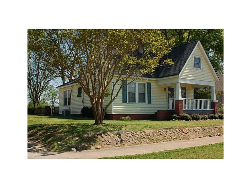 Exterior Front. BEAUTIFUL 1940 COTTAGE IN SOCIAL C