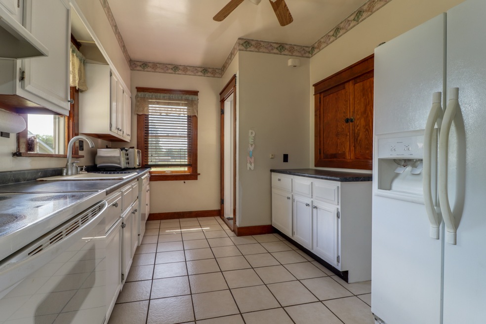 217 N Letcher St, Chenoa, IL 61726 - photo 1