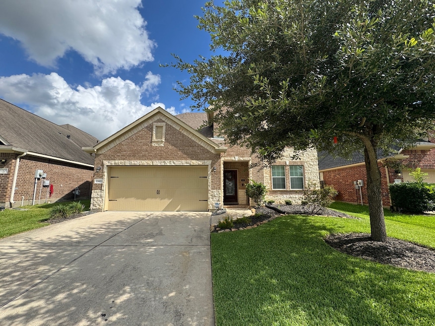 Welcome to 13426 Barons Lake Ln.