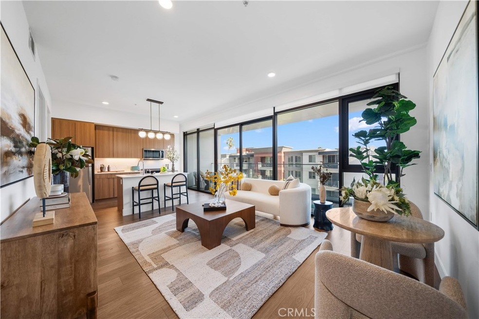 709 E Walnut St unit 415, Pasadena, CA 91101 - photo 1