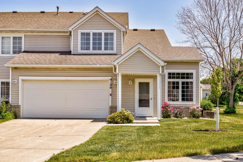 4140 Eisenhower Ln unit 8, Ames, IA 50010 - photo 1