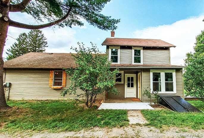 108 Old Post Rd N Apt Rd, Red Hook, NY 12571 - photo 1