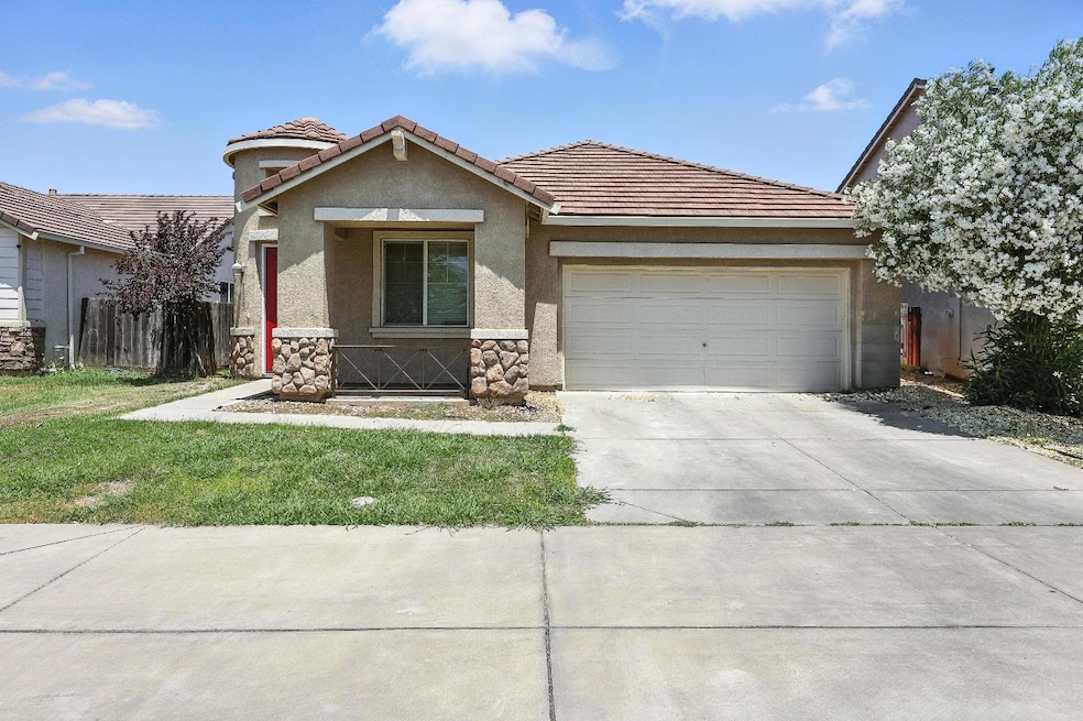 1207 Strawberry Dr, Merced, CA 95348 - photo 1