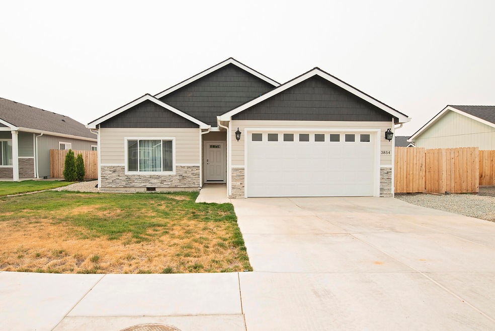 3854 Anthem Ave, White City, OR 97503 - photo 1