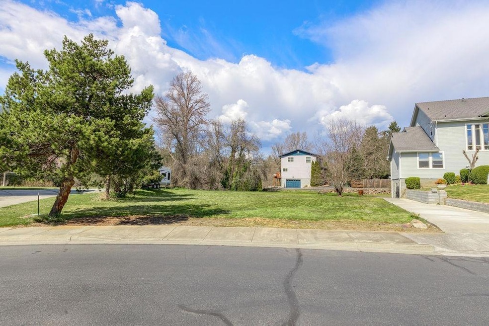 104 Creek View Ln, Rogue River, OR 97537 - photo 1