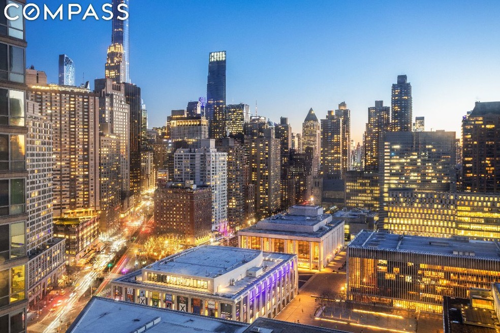 Sold $6,350,000 • Co-Listing Agent