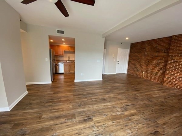 315 Rantoul St unit 305, Beverly, MA 01915 - photo 1