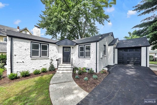 164 New York Ave, Dumont, NJ 07628 - photo 1