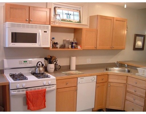 198 Hampshire St unit 1, Cambridge, MA 02139 - photo 1