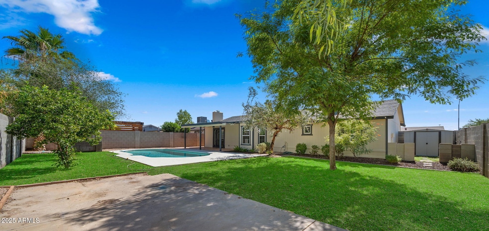 4016 E Ludlow Dr, Phoenix, AZ 85032 - photo 1