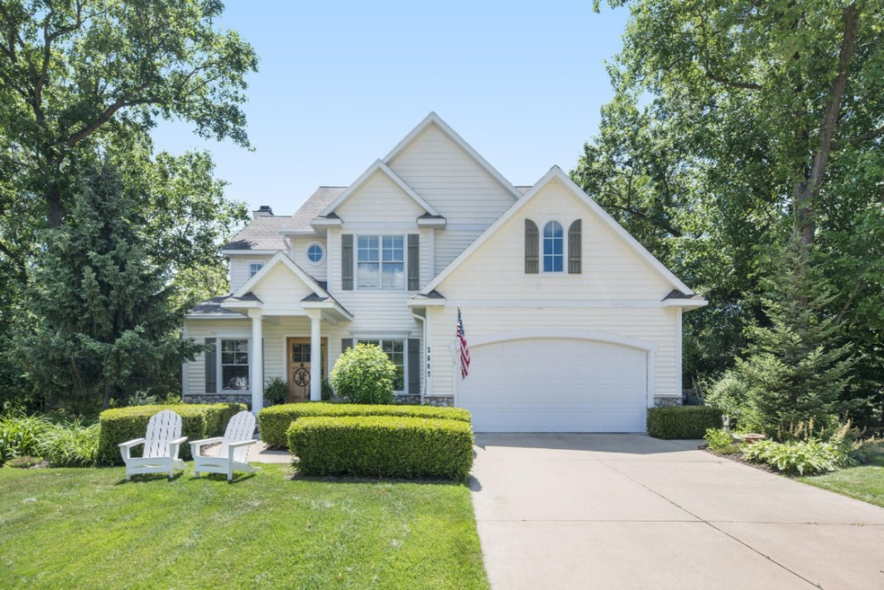 3663HuntersWayDrSE-46