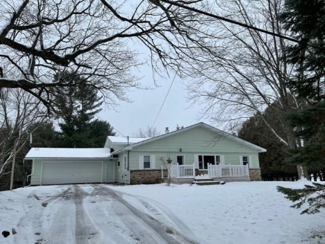 617 W Church Ave, Reed City, MI 49677 - photo 1