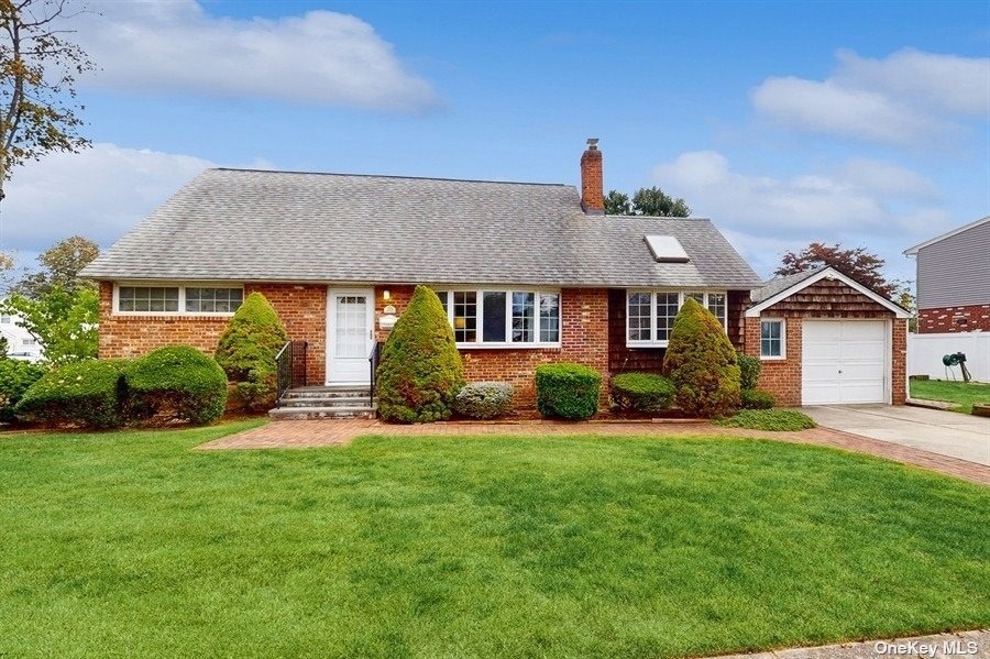 2839 Clarendon Rd, Oceanside, NY 11572 - photo 1