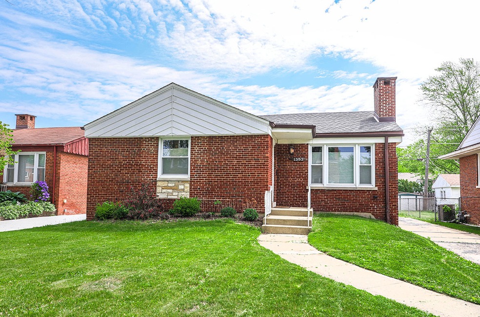 1353 Norfolk Ave, Westchester, IL 60154 - photo 1