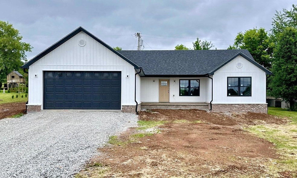 484 Bellaire Dr, Harrodsburg, KY 40330 - photo 1