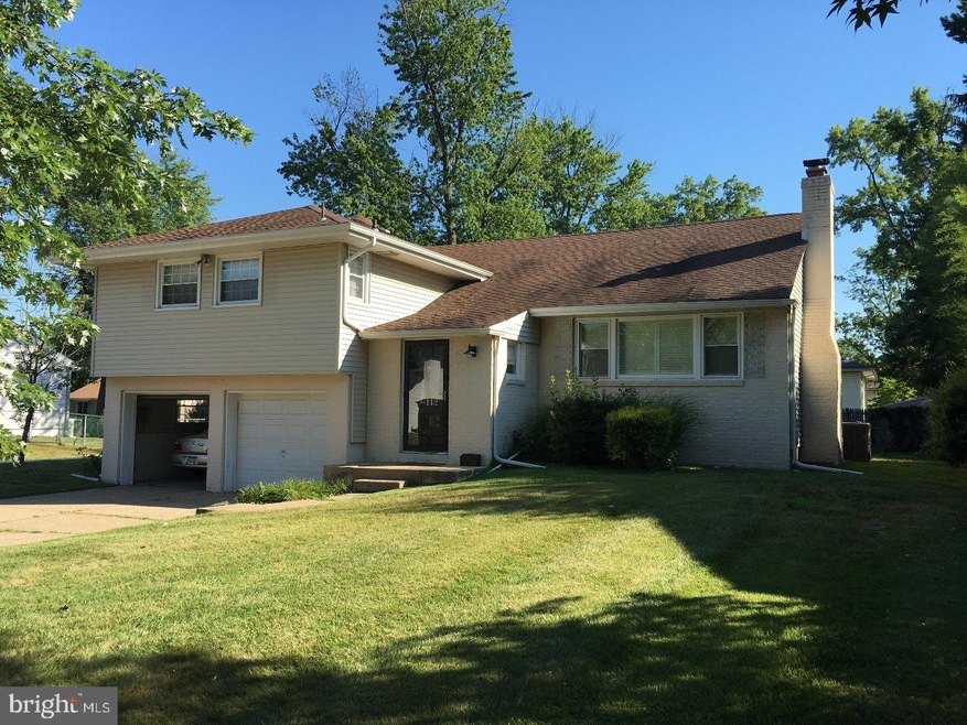 112 Hedgerow Dr, Cherry Hill, NJ 08002 - photo 1