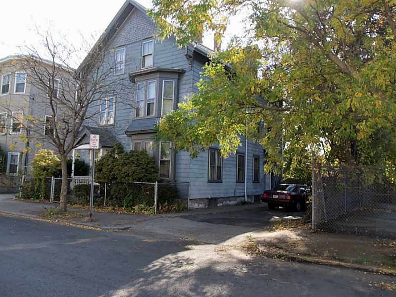 96 Warren Ave, Pawtucket, RI 02860 - photo 1