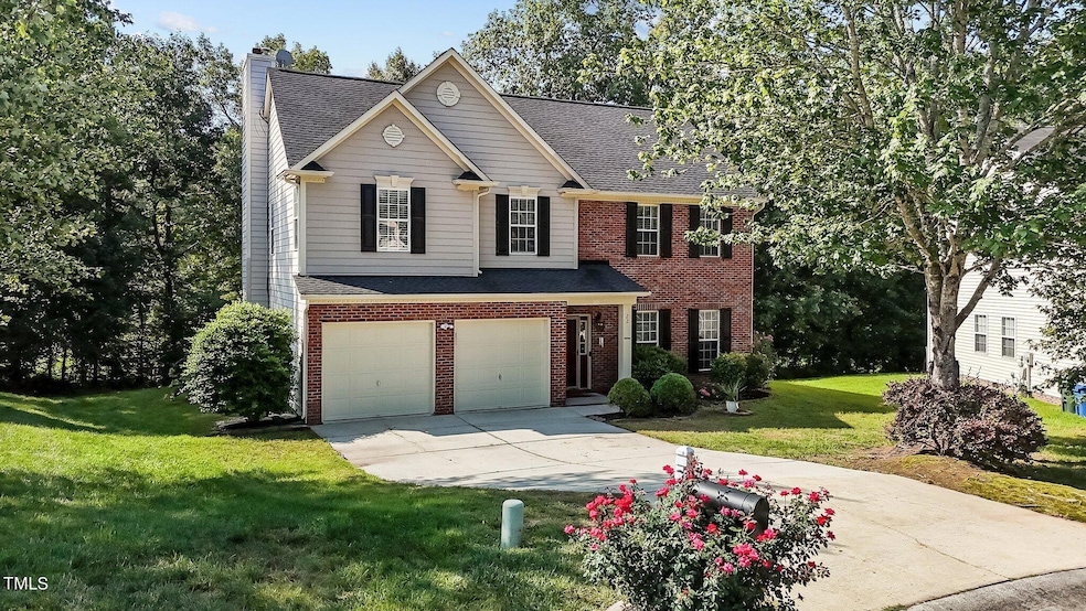 22 Gwendolyn Cir, Durham, NC 27703 - photo 1