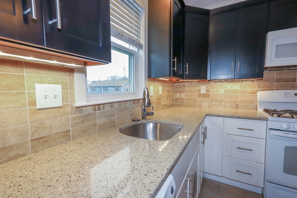 12 Cousins St unit 2, Salem, MA 01970 - photo 1