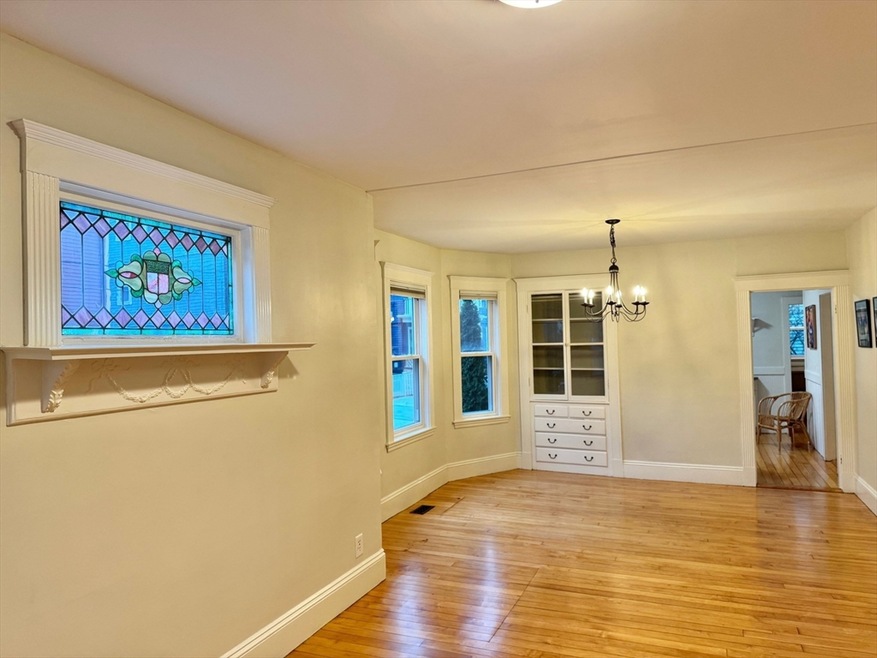 25 Pemberton St unit 1, Cambridge, MA 02140 - photo 1