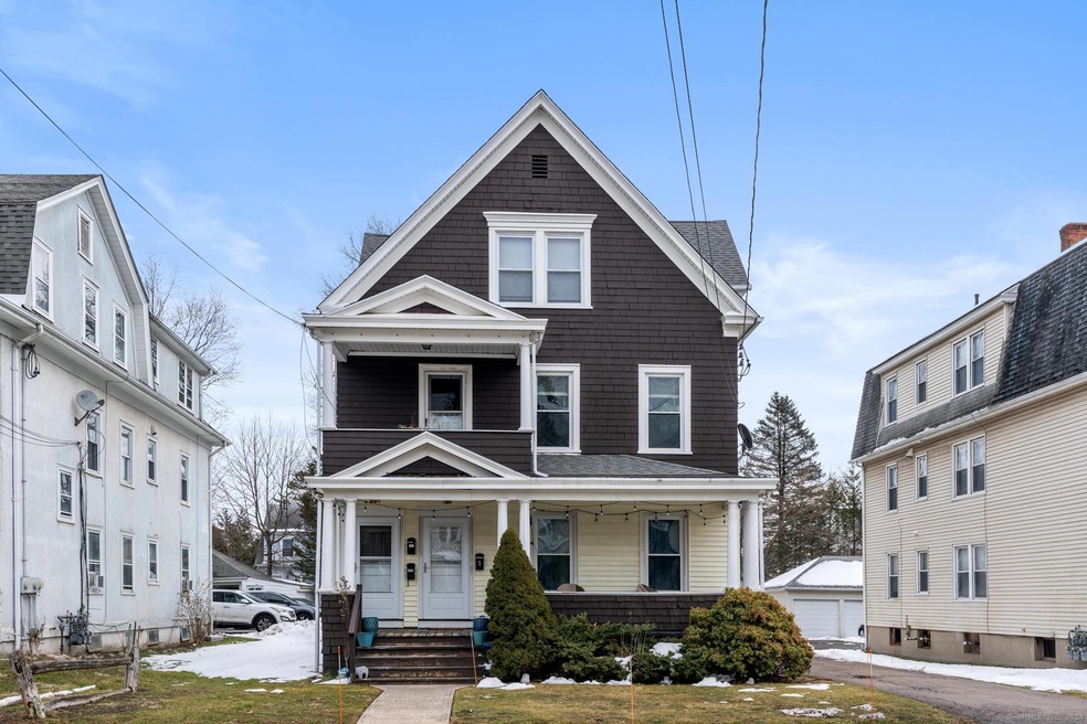 218 Quaker Ln S, West Hartford, CT 06119 - photo 1