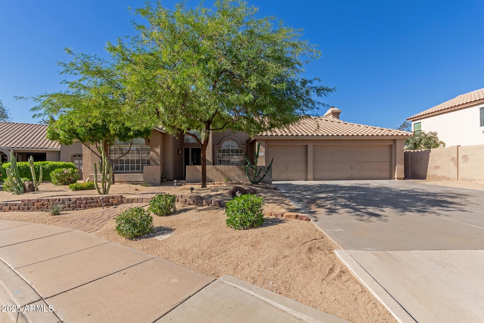 810 N Los Altos Dr, Chandler, AZ 85224 - photo 1