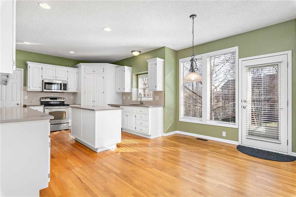 21009 W 53rd Terrace, Shawnee, KS 66218 - photo 1