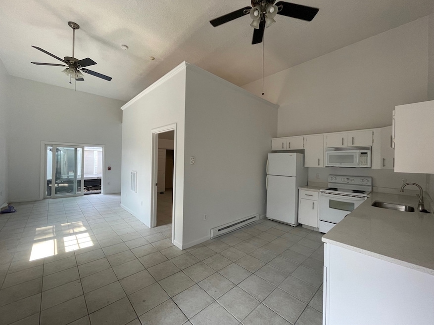 332 Lafayette St unit 2, Salem, MA 01970 - photo 1