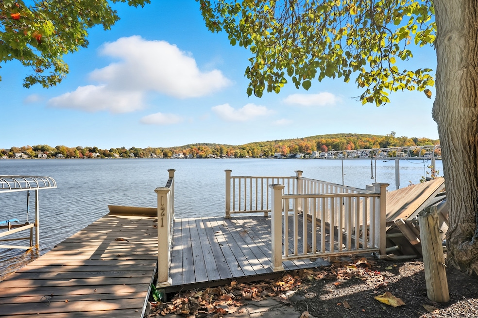 121 W Wakefield Blvd, Winsted, CT 06098 - photo 1