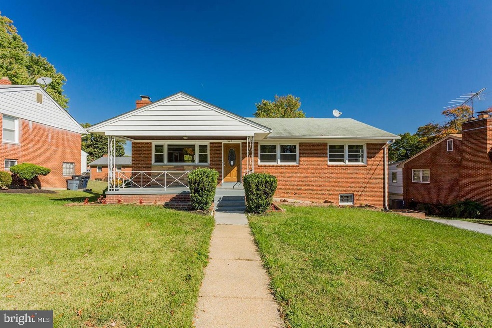 910 Linwood St, Hyattsville, MD 20783 - photo 1