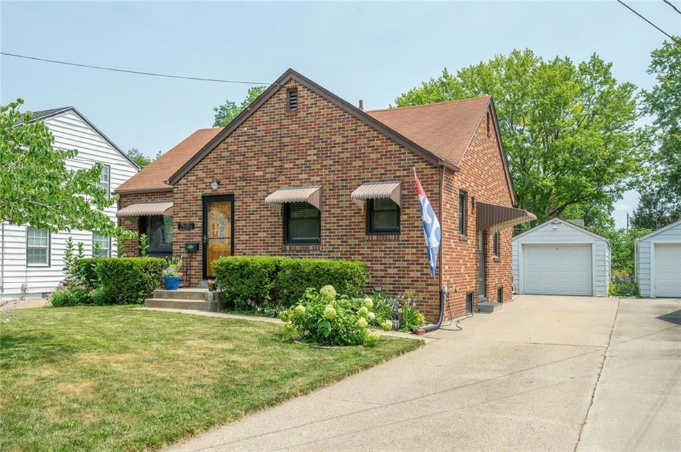 2635 49th St, Des Moines, IA 50310 - photo 1