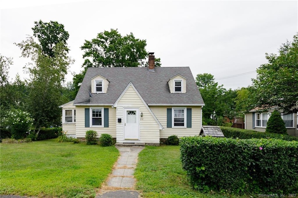 202 Newbury St, Waterbury, CT 06705 - photo 1