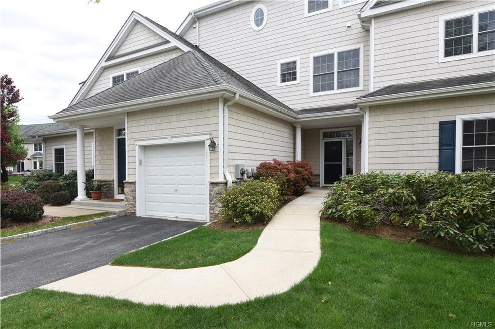 803 Half Moon Bay Dr, Croton On Hudson, NY 10520 - photo 1