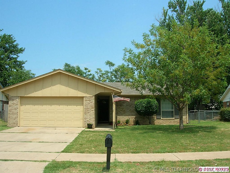 Front view of this updated full brick one level ho