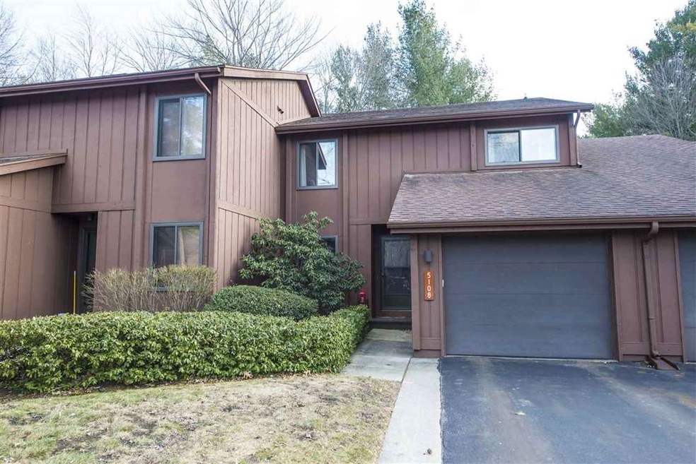 Welcome home to your quiet and carefree condo conv