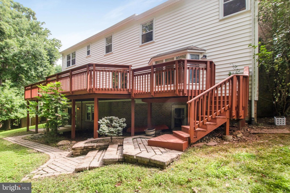 13656 Spinning Wheel Dr, Germantown, MD 20874 - photo 1