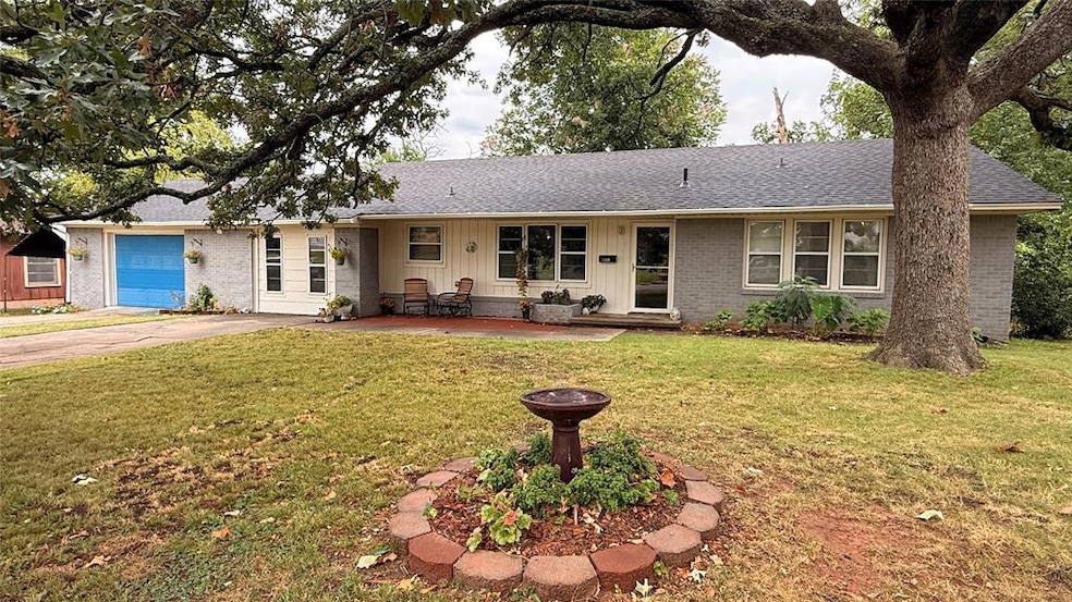 1009 N Park Ave, Shawnee, OK 74801 - photo 1