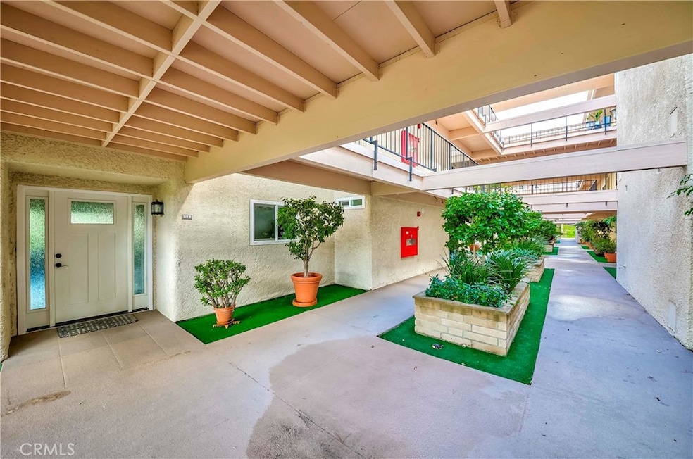 For Sale $689,000 • Co-Listing Agent