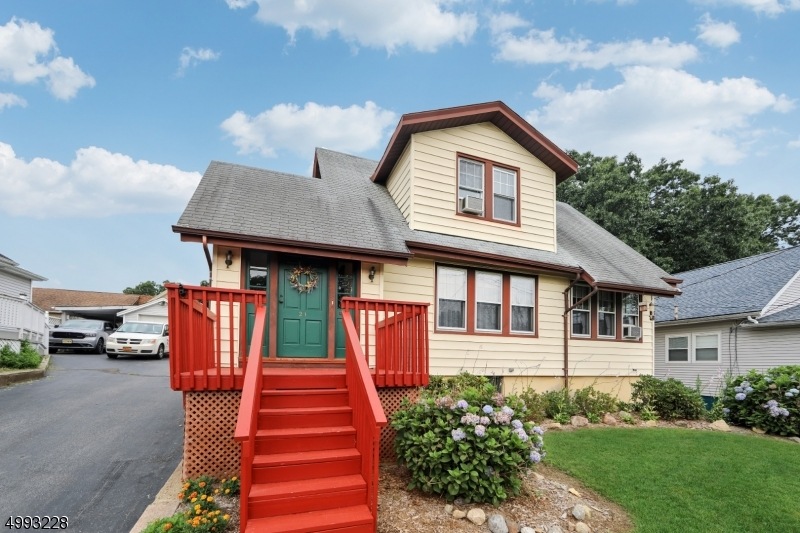 21 Pearl St, Bloomingdale, NJ 07403 - photo 1